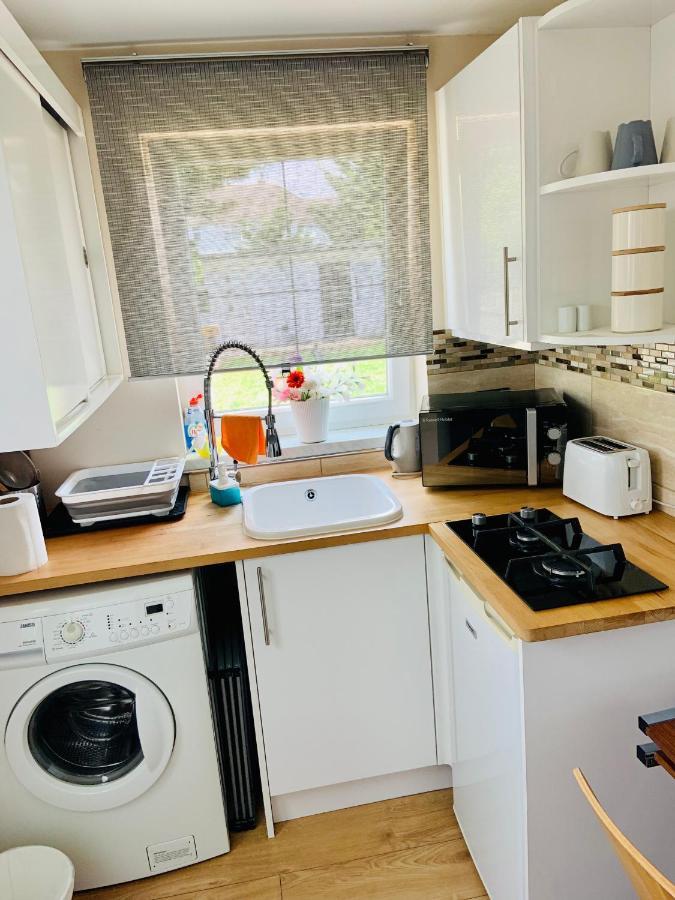 Beautiful Self Contained Studio Apartment London Exterior photo